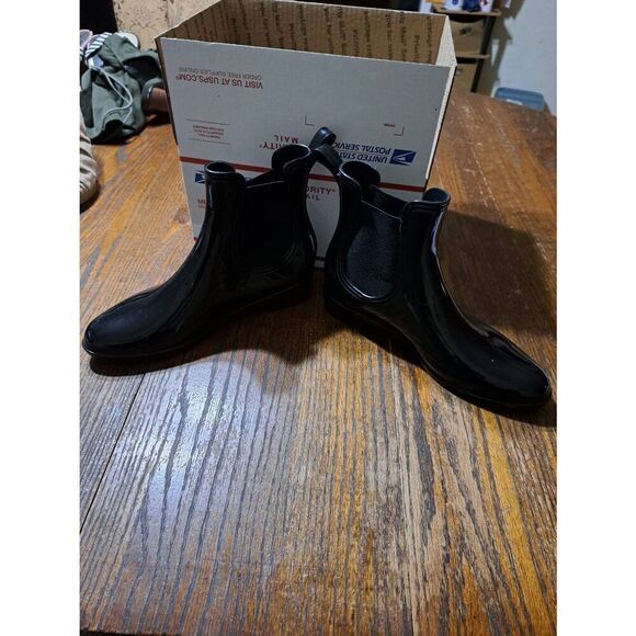 Size 10 Seven7 Dover Short Black Rain Boots Rubber Boots with Elastic Shaft - Picture 6 of 7